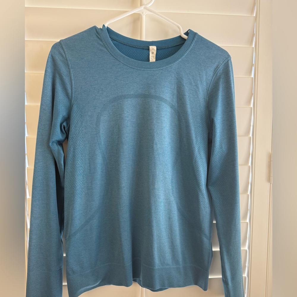 Lululemon Swiftly Long Sleeve - Size 6